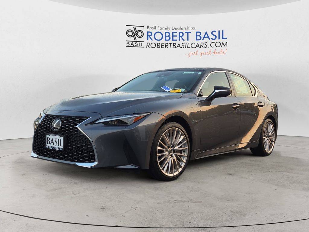 2023 Lexus IS