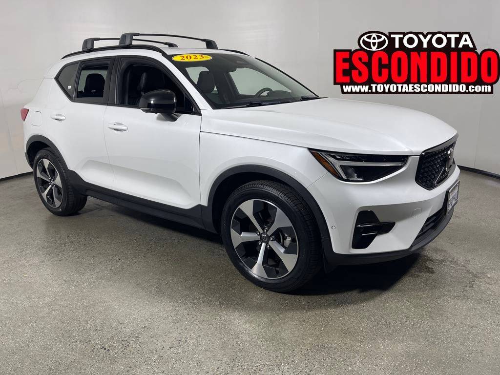 2023 Volvo XC40
