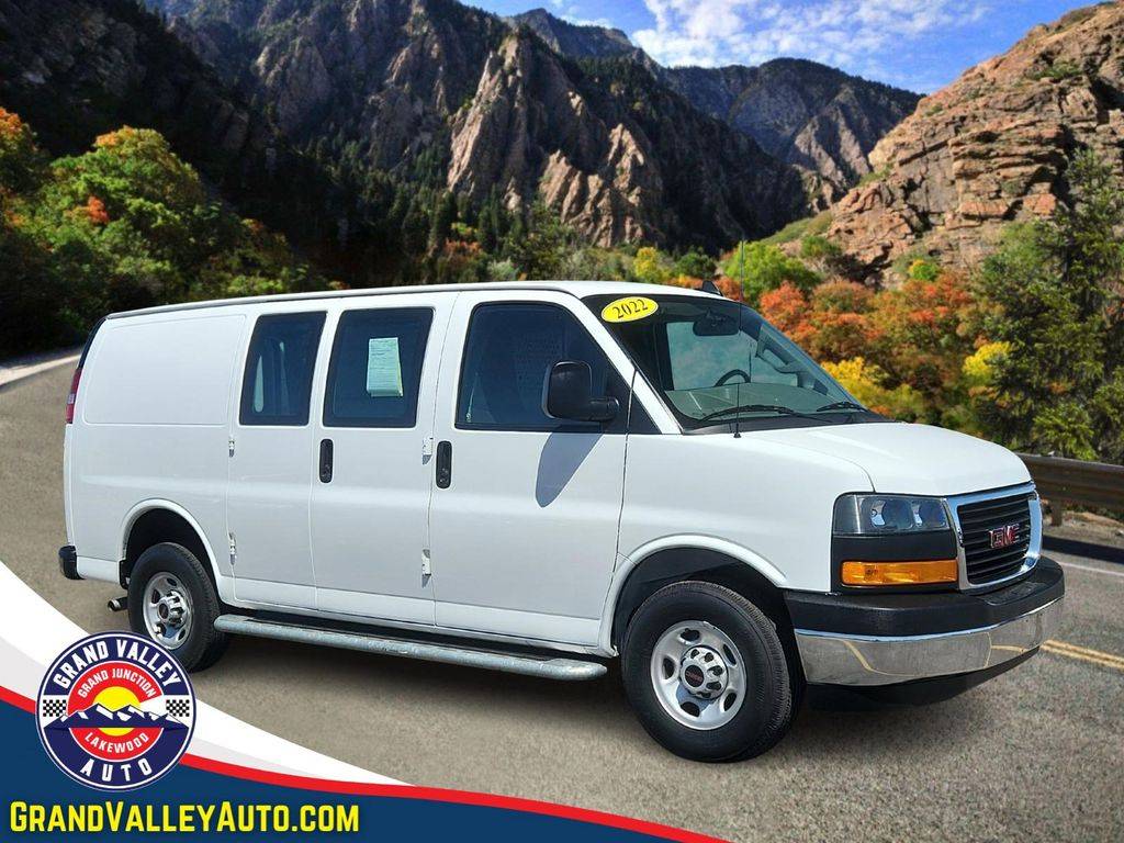 2022 GMC Savana Cargo Van