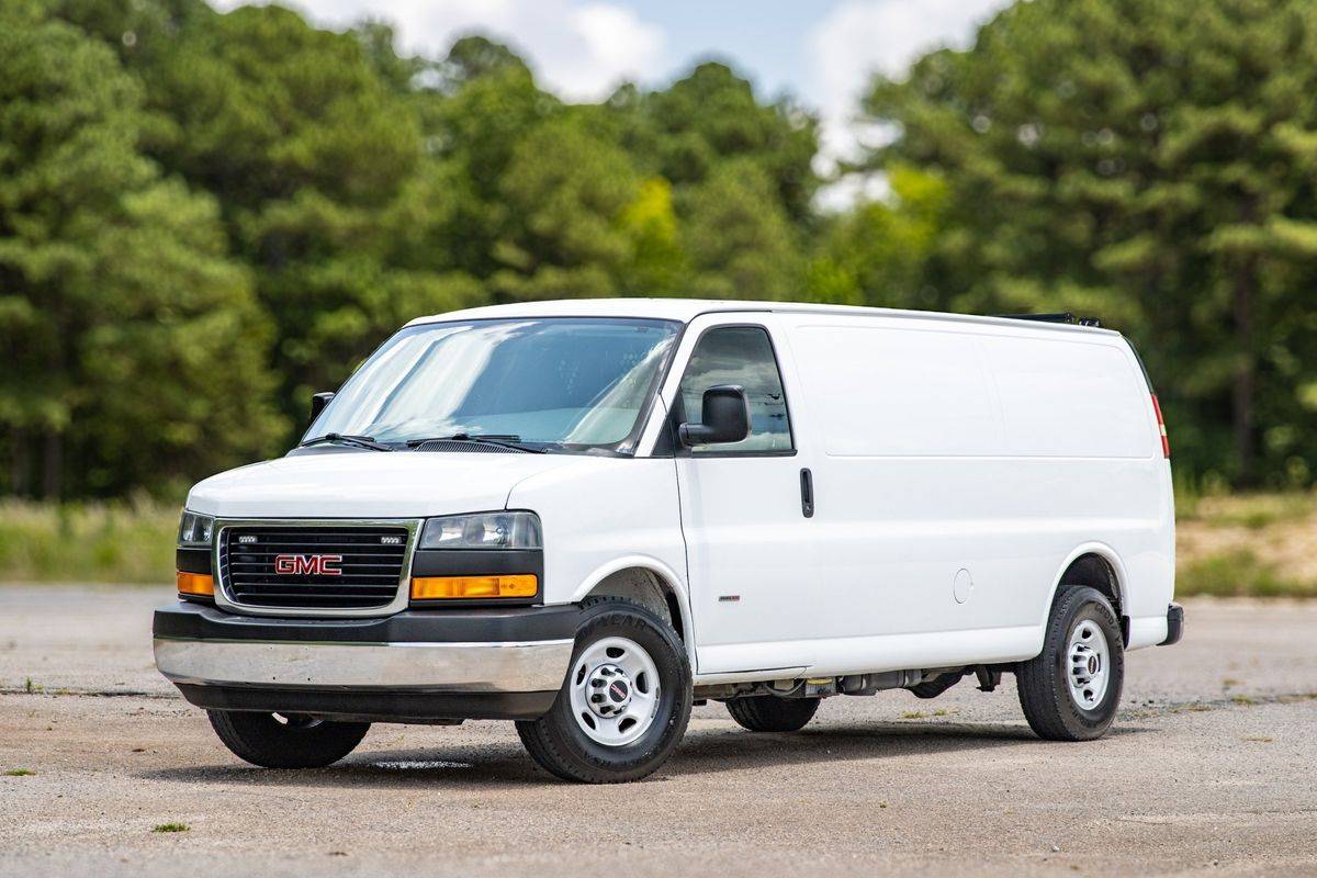 2015 GMC Savana Cargo Van