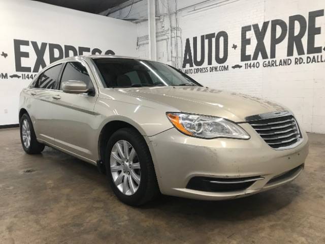 2013 Chrysler 200