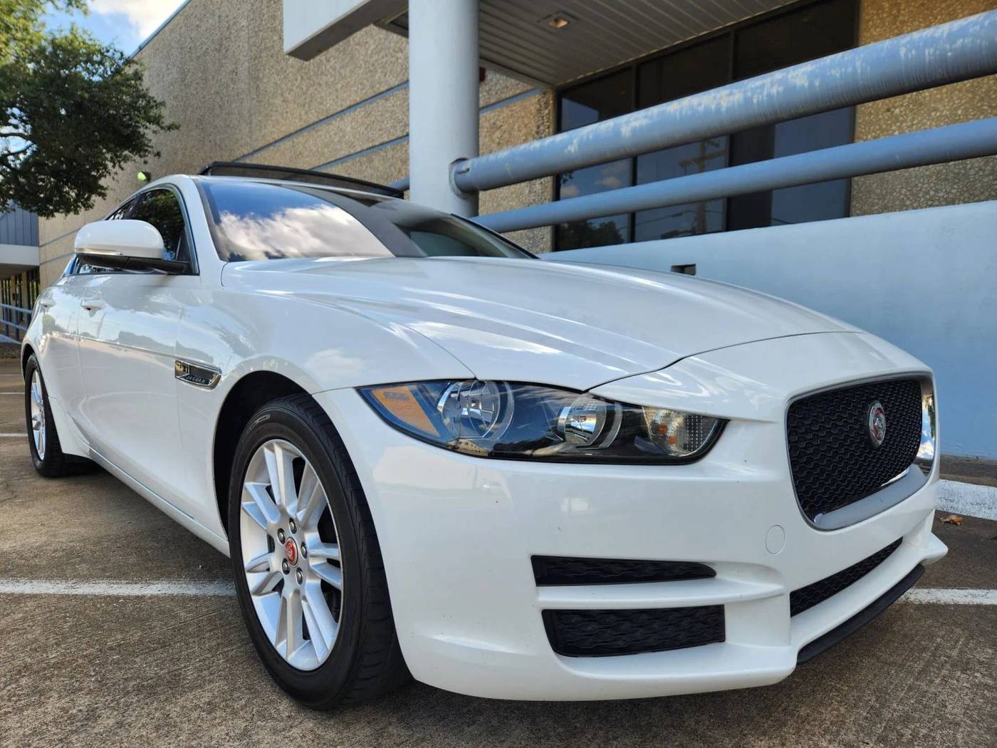 2017 Jaguar XE