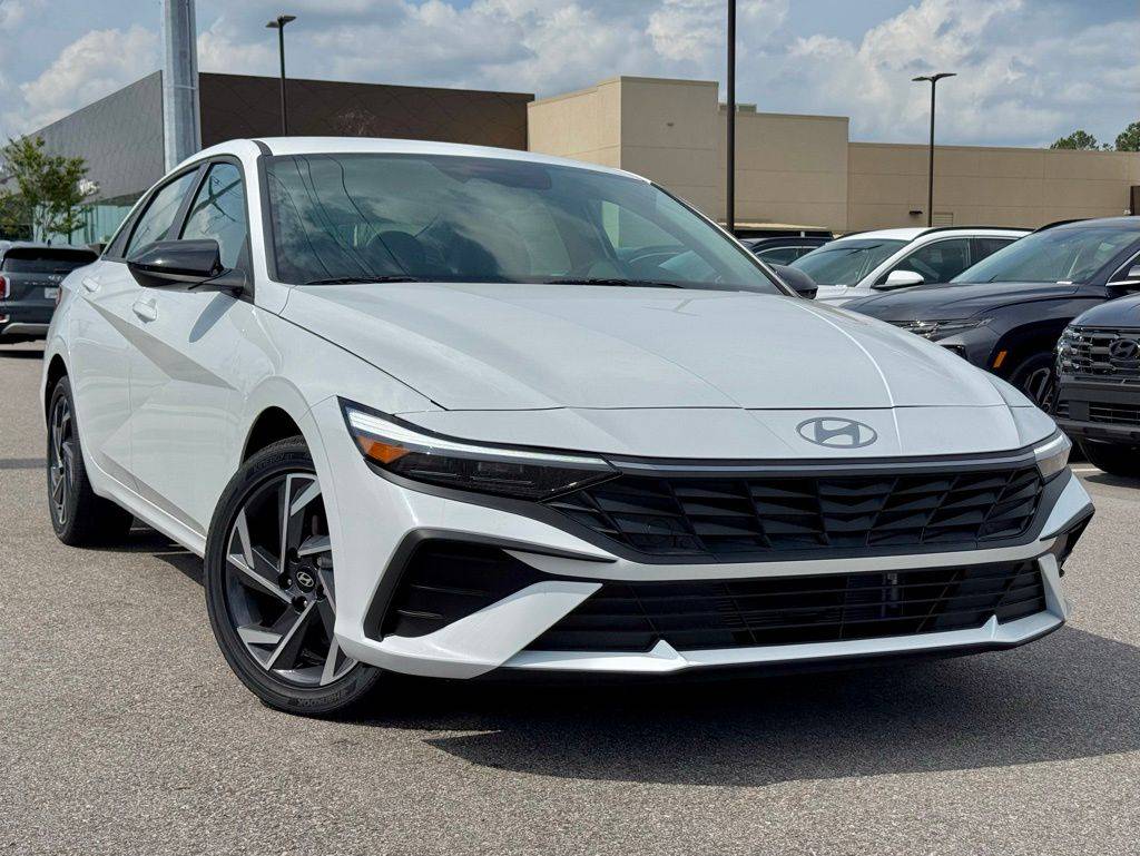 2025 Hyundai Elantra Hybrid