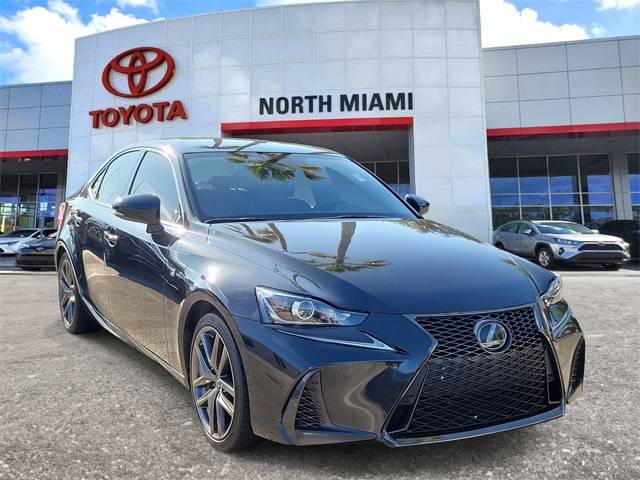 2020 Lexus IS
