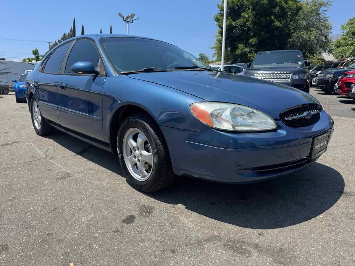 2002 Ford Taurus