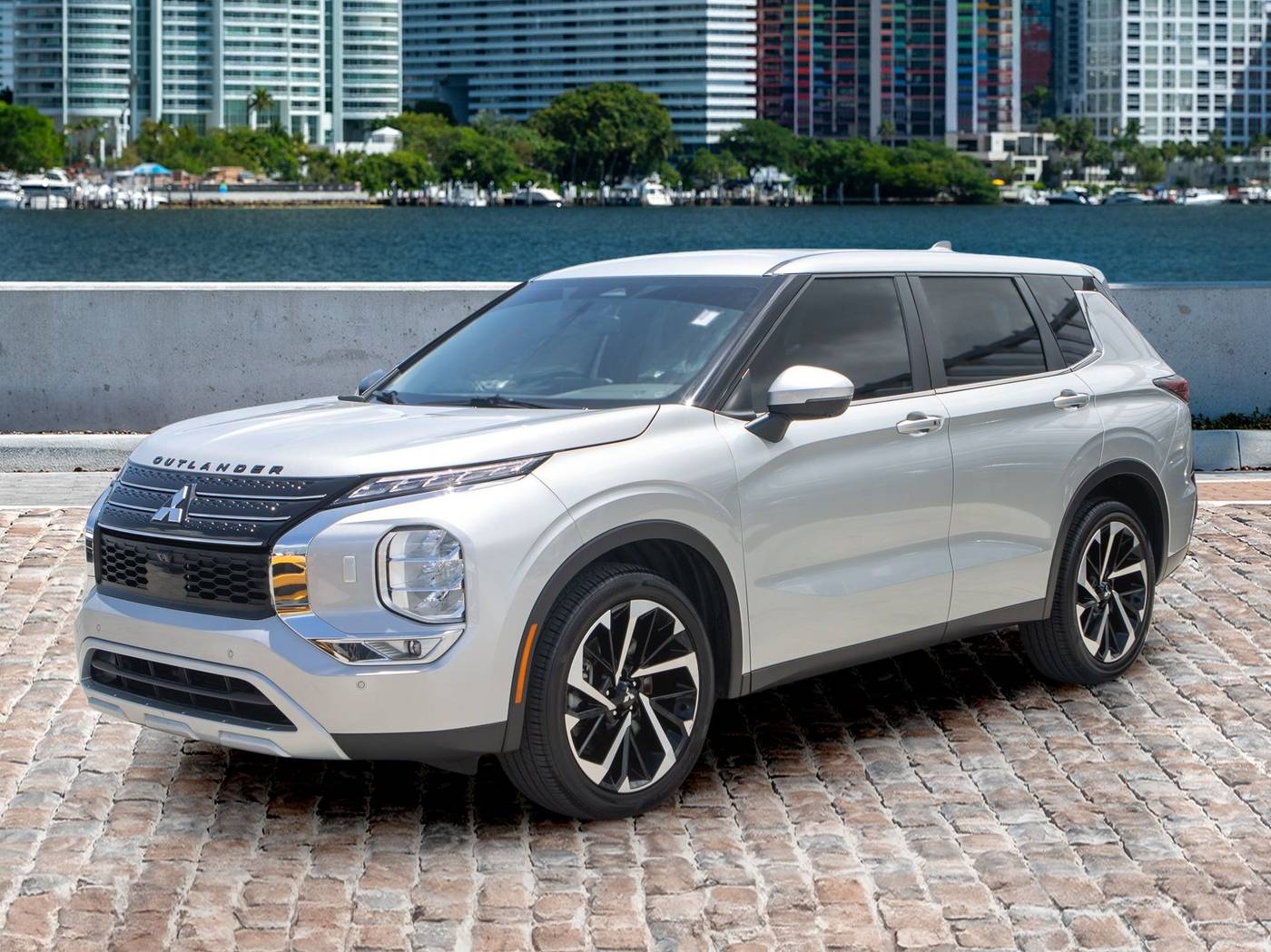 2023 Mitsubishi Outlander