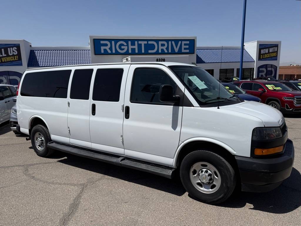 2022 Chevrolet Express Passenger