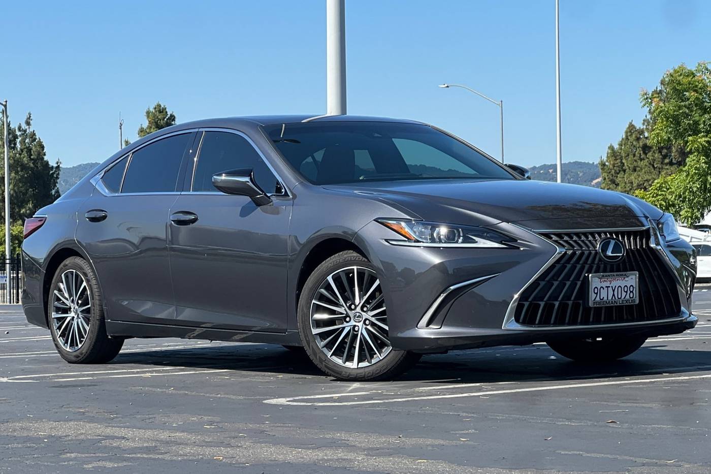 2022 Lexus ES