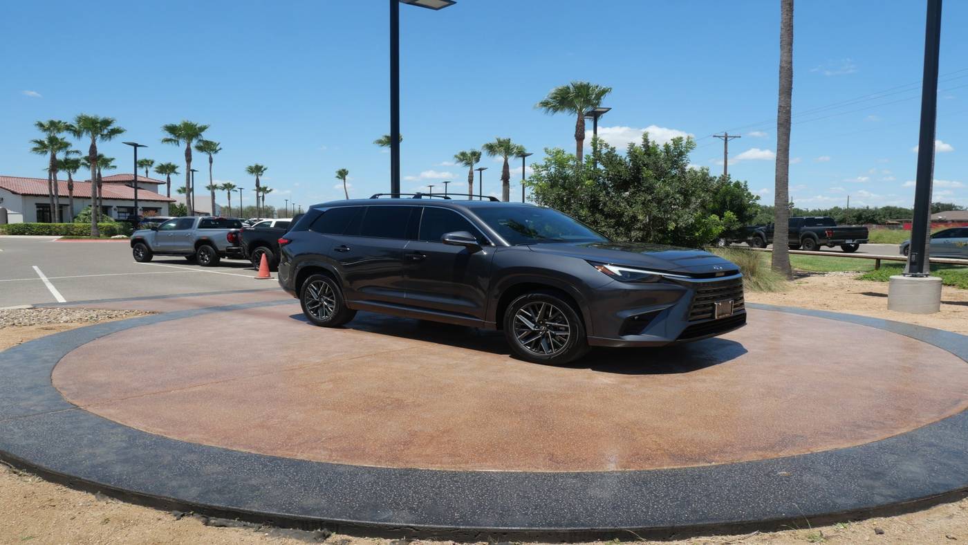 2025 Lexus Tx
