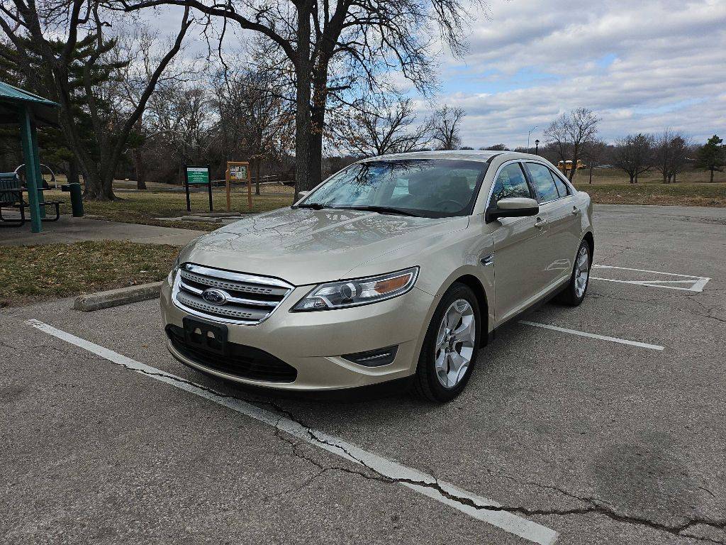 2010 Ford Taurus