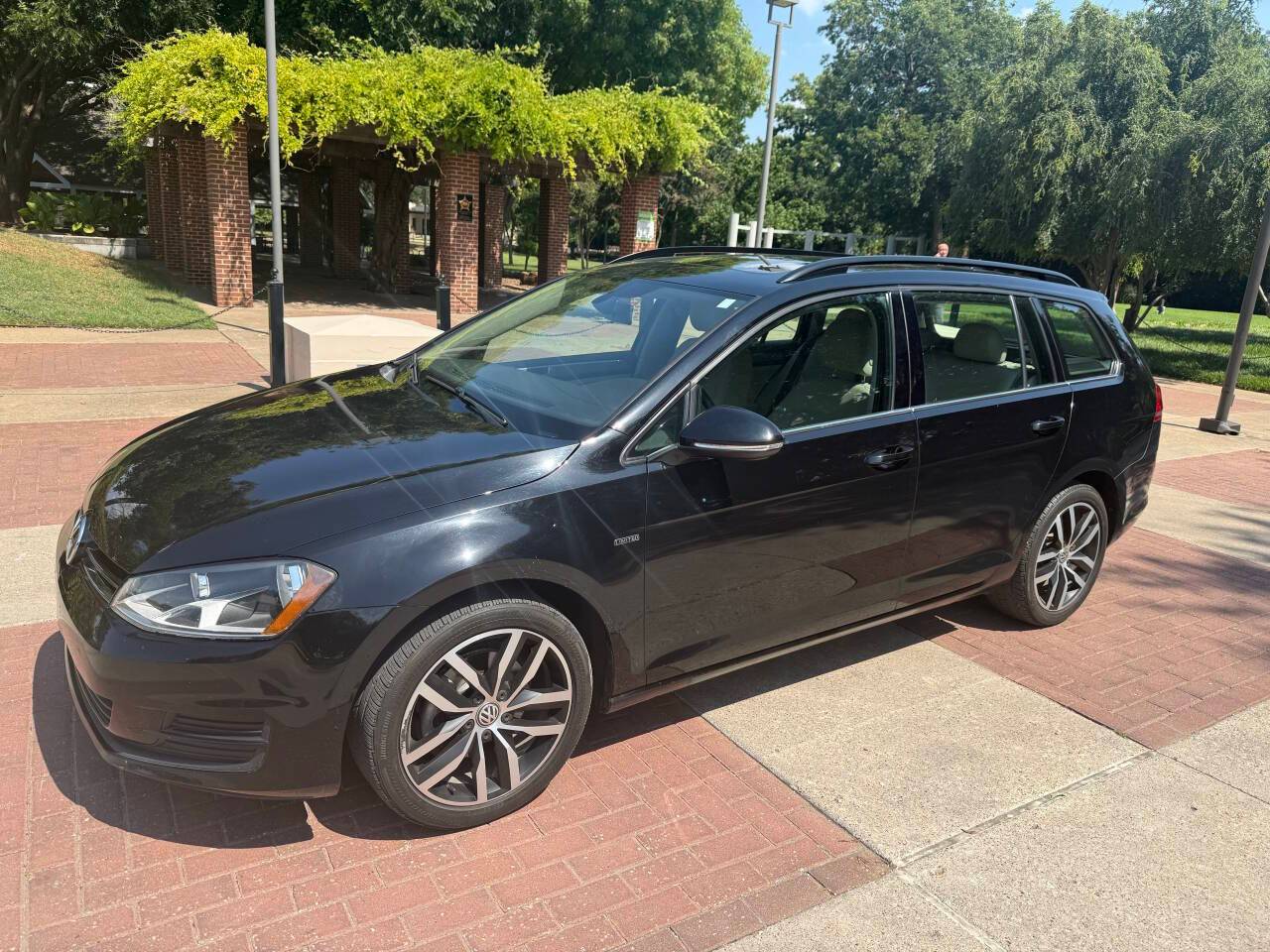 2016 Volkswagen Golf Sportwagen
