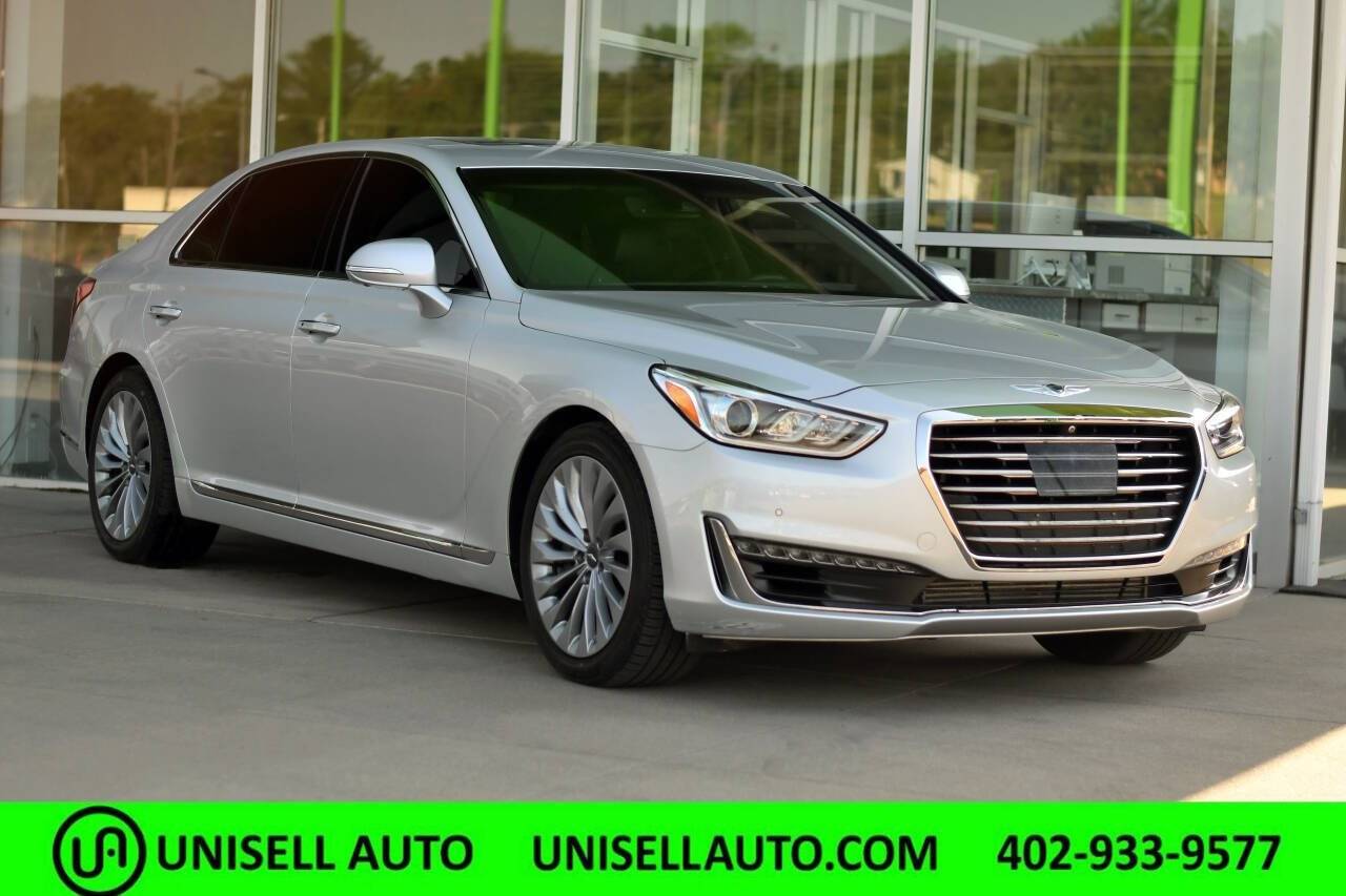 2018 Genesis G90