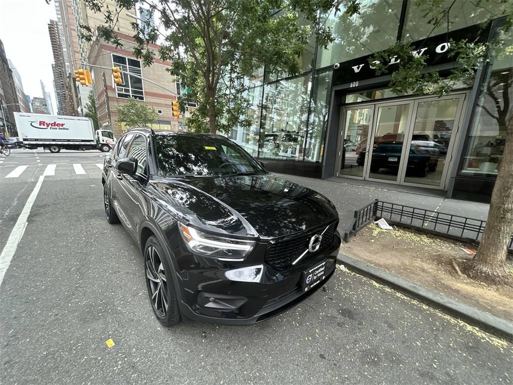 2022 Volvo XC40