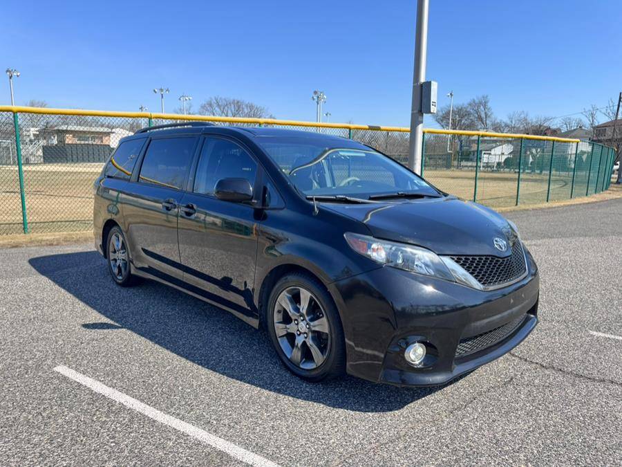 2012 Toyota Sienna