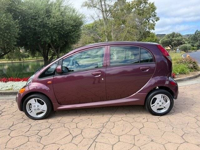2012 Mitsubishi I-miev