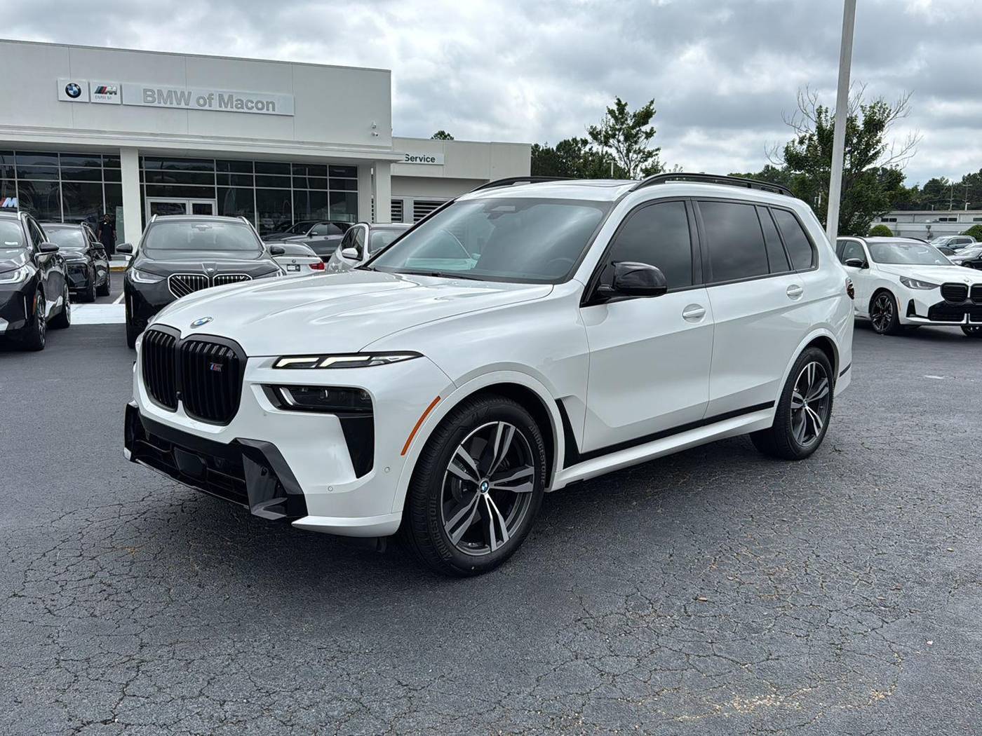 2023 BMW X7