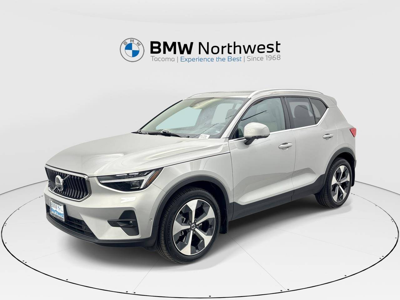 2023 Volvo XC40
