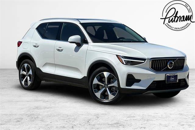 2025 Volvo XC40