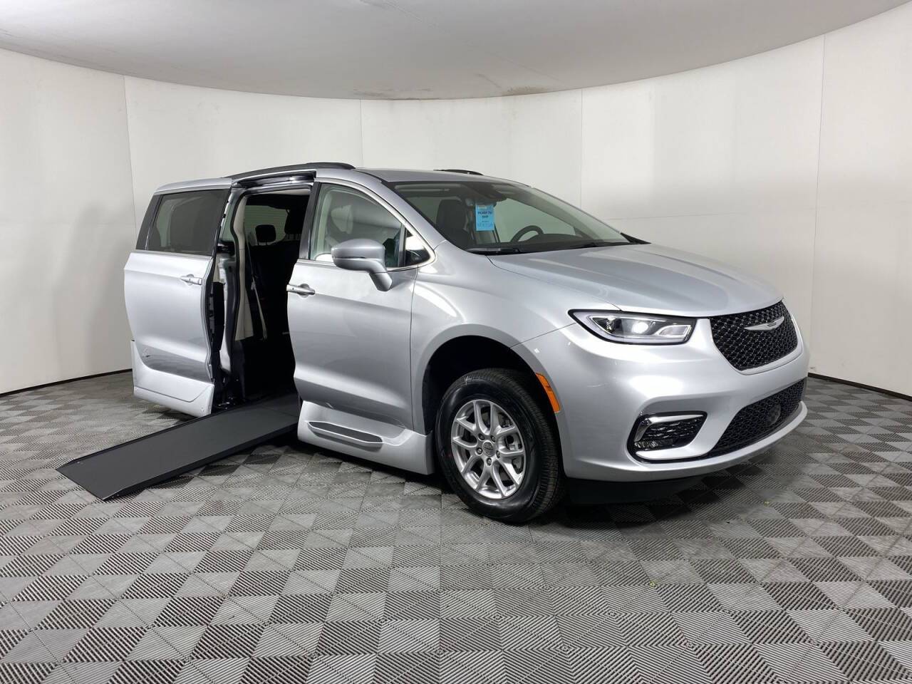 2022 Chrysler Pacifica