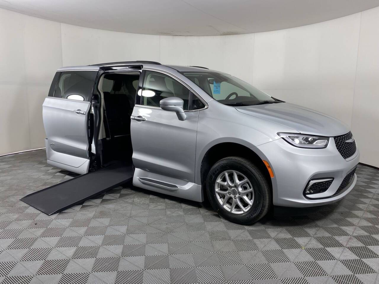 2022 Chrysler Pacifica