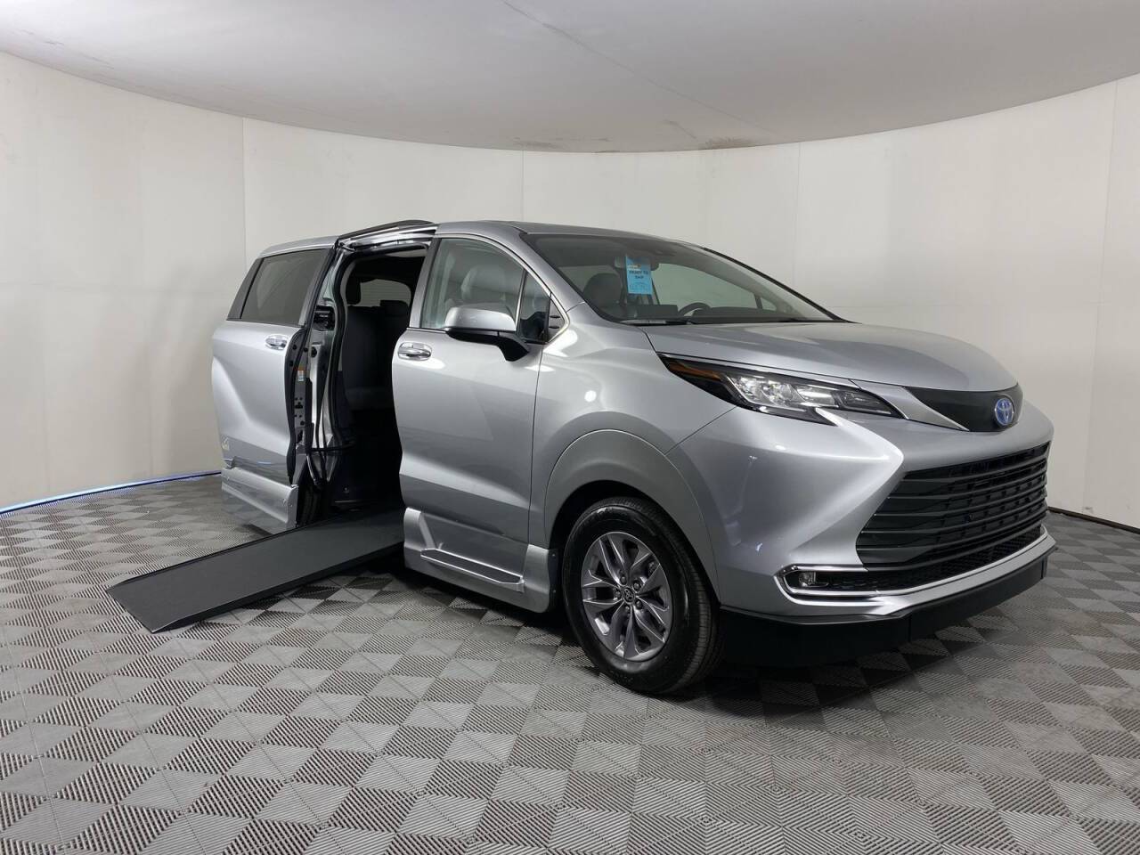 2022 Toyota Sienna