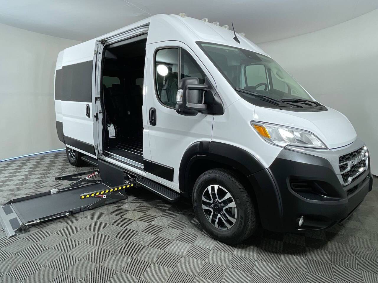 2023 RAM Promaster Window Van