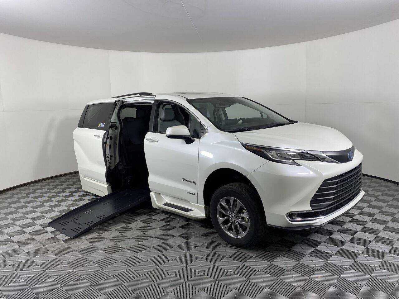 2021 Toyota Sienna