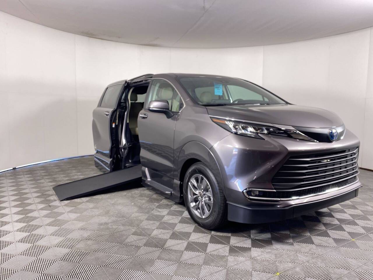 2023 Toyota Sienna