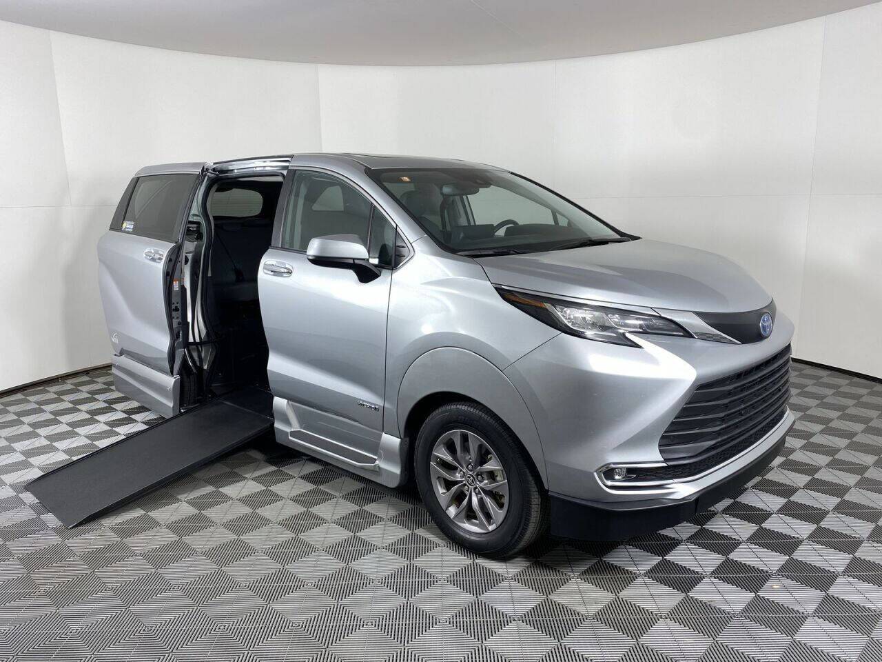 2021 Toyota Sienna