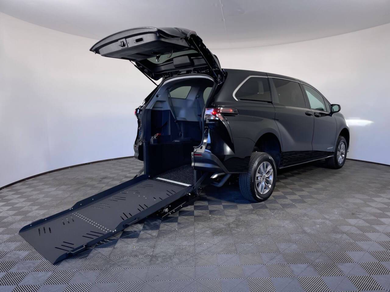 2023 Toyota Sienna