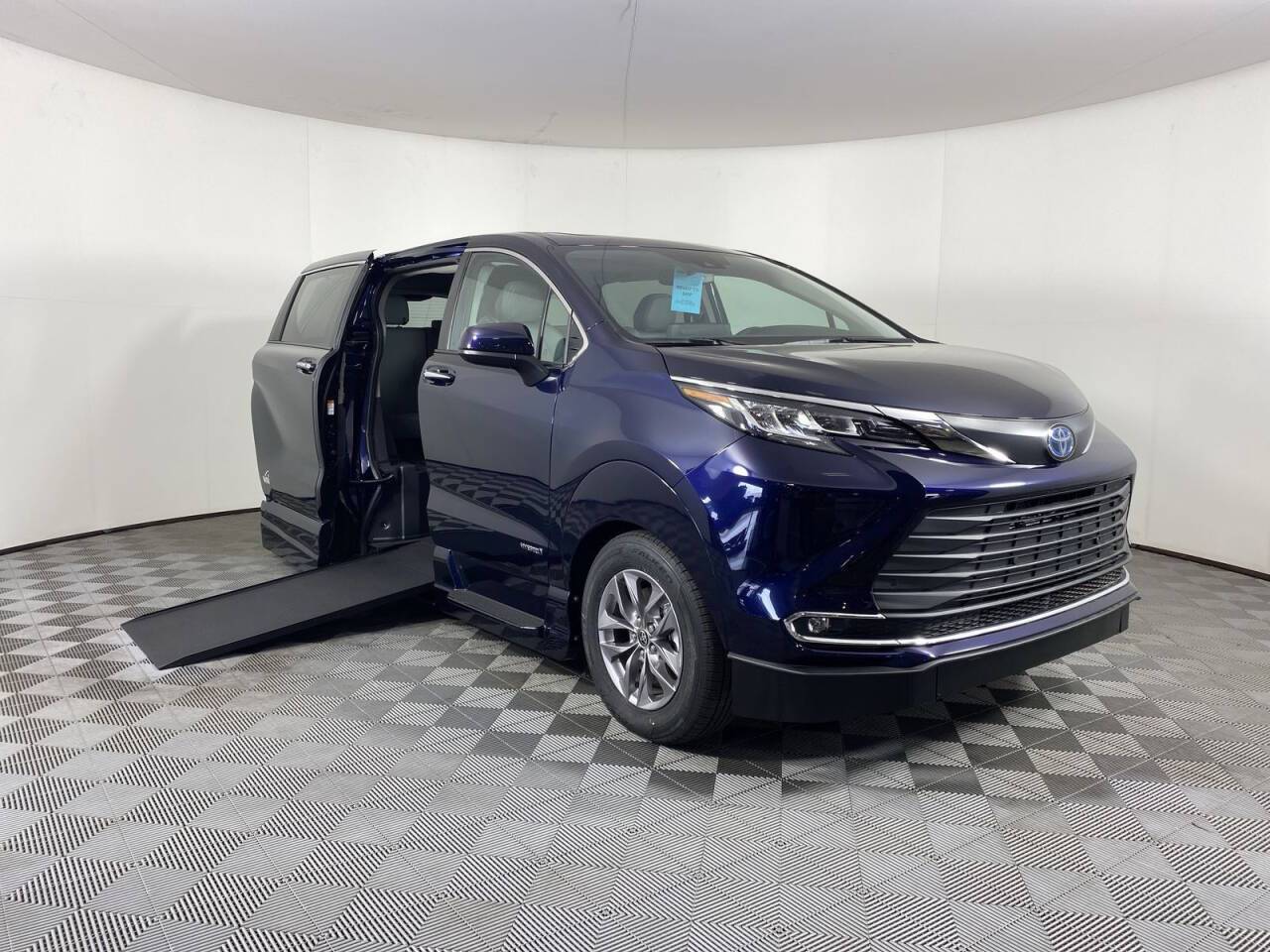 2021 Toyota Sienna