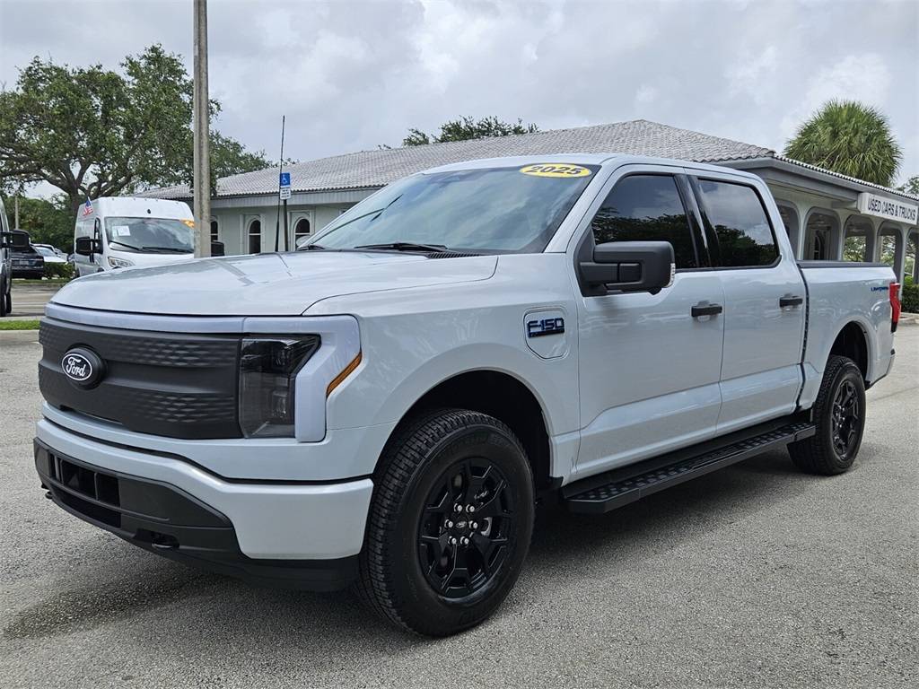 2025 Ford F-150 Lightning
