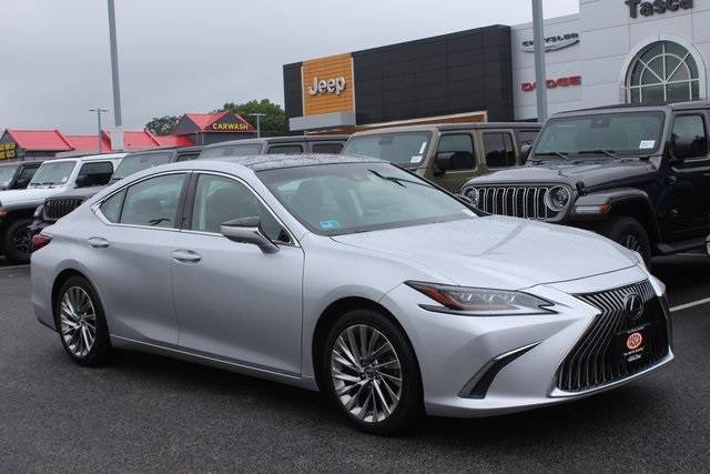 2019 Lexus ES