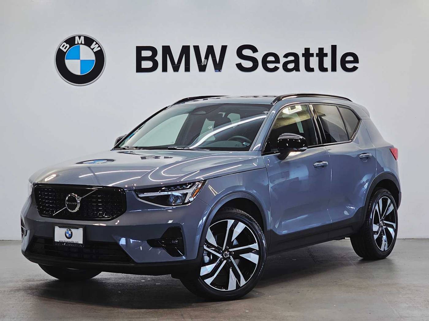 2023 Volvo XC40