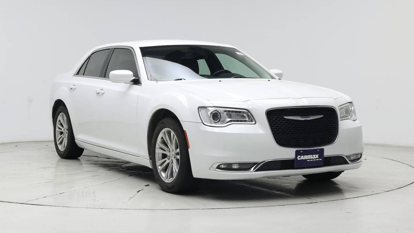 2019 Chrysler 300