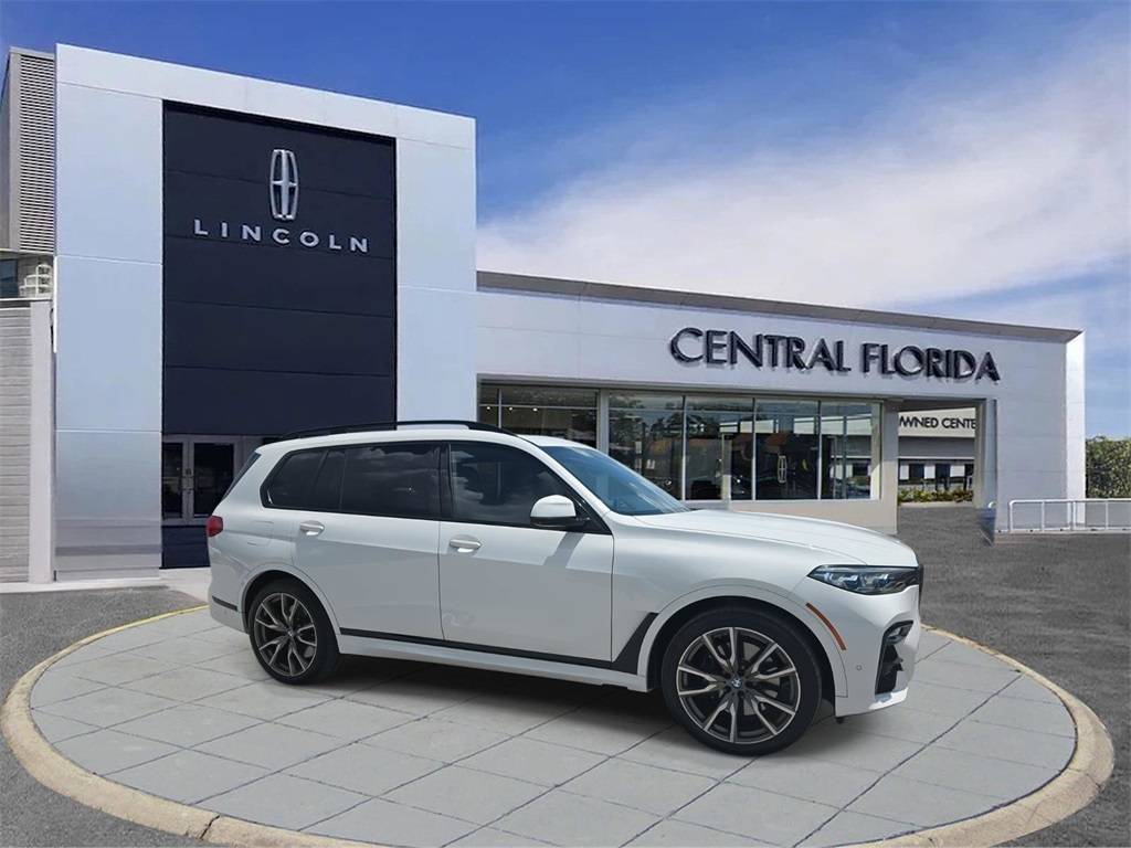 2022 BMW X7