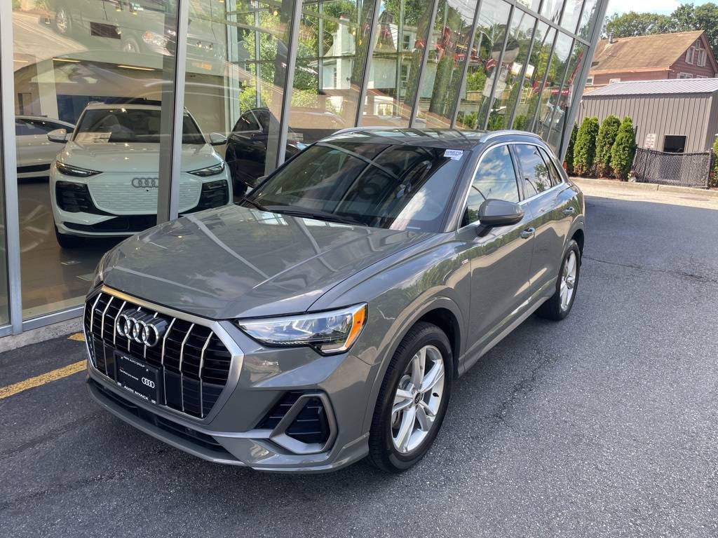 2022 Audi Q3