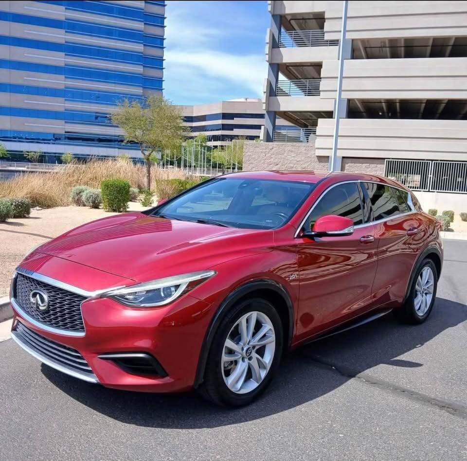 2017 Infiniti QX30