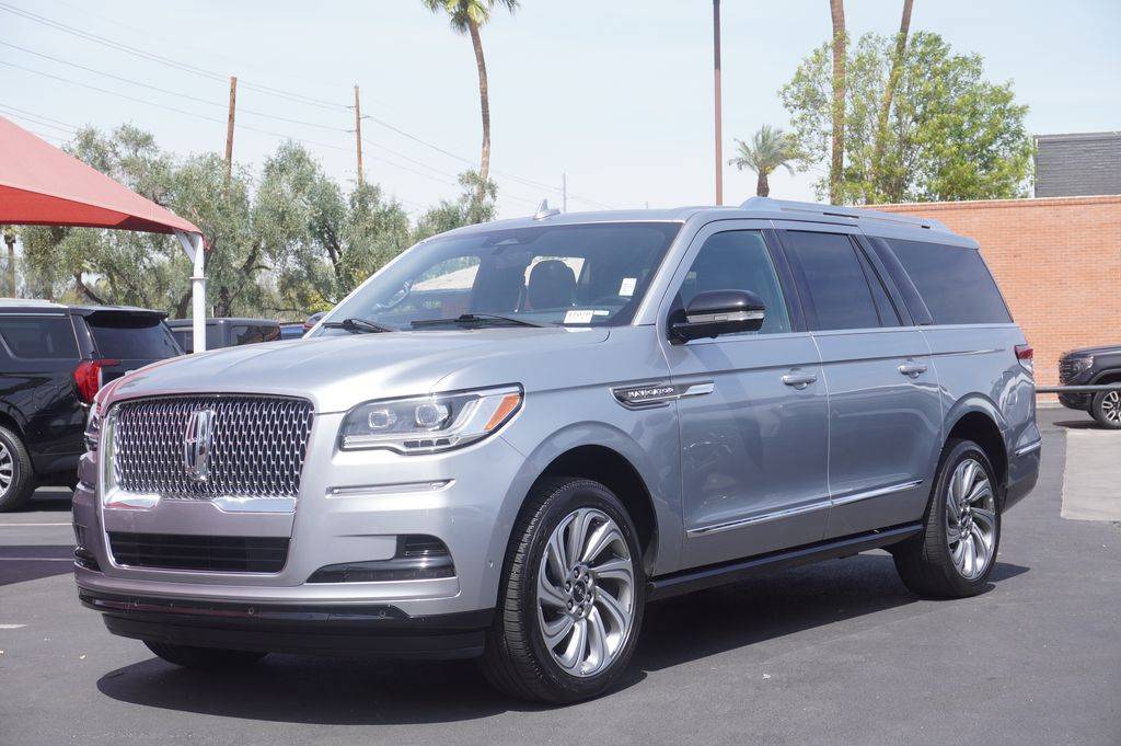 2022 Lincoln Navigator L