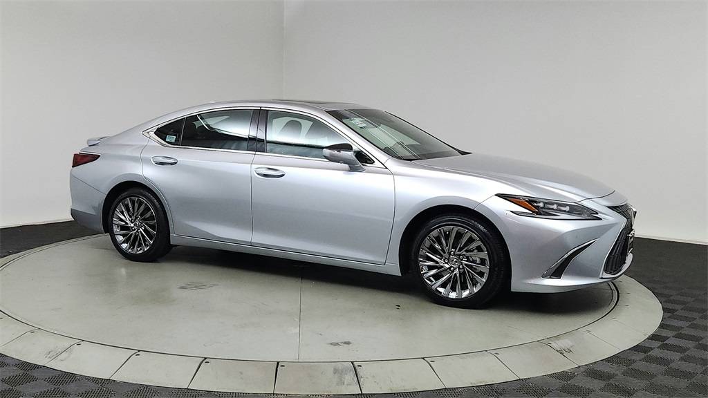 2025 Lexus ES