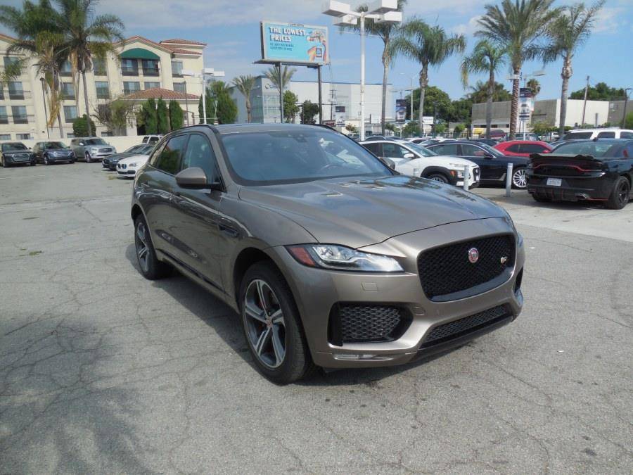 2017 Jaguar F-pace