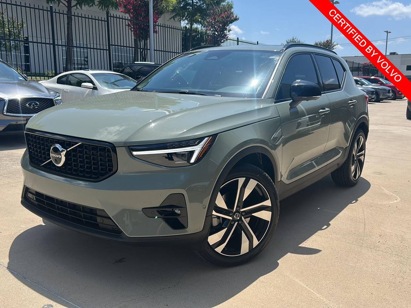 2025 Volvo XC40