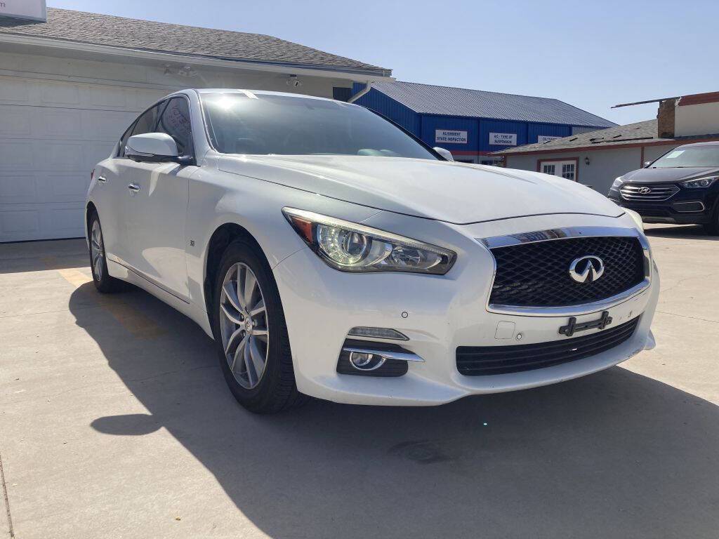 2015 Infiniti Q50