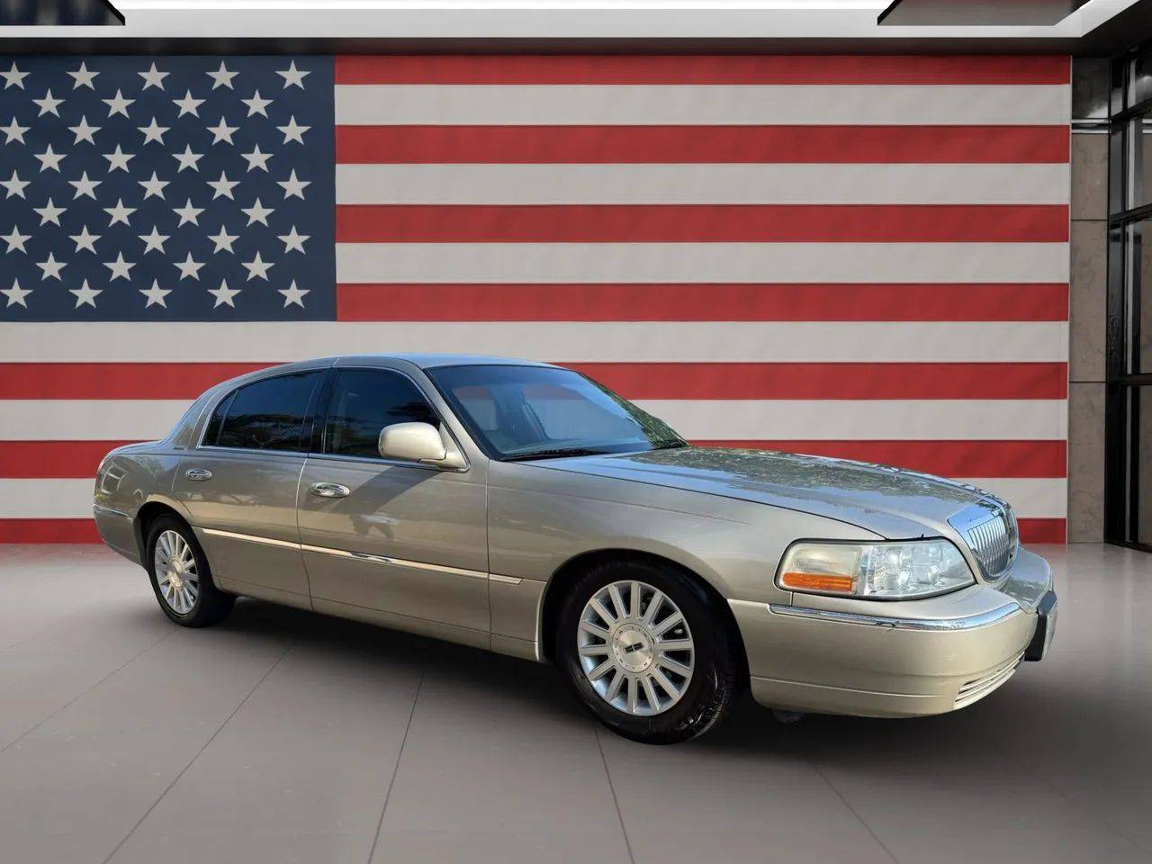 2004 Lincoln Town Car
