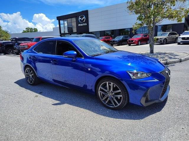 2017 Lexus IS