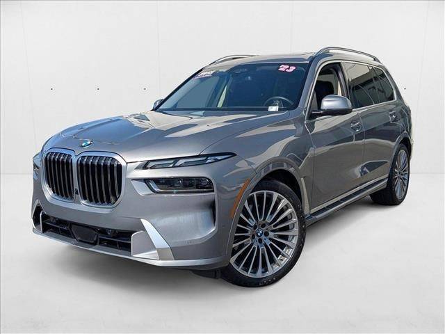2023 BMW X7