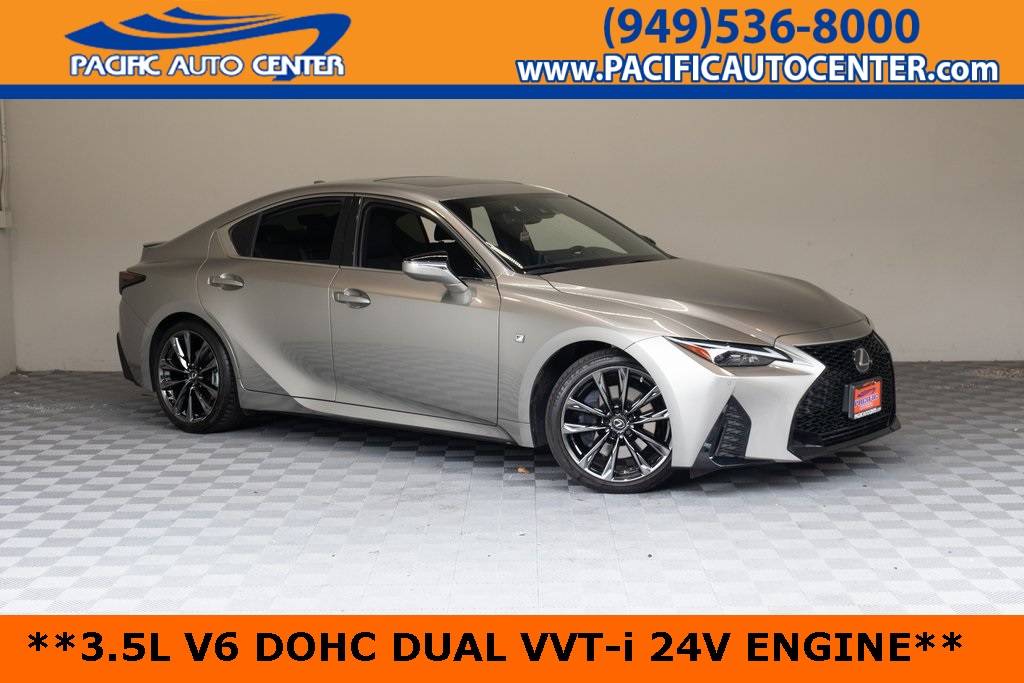 2022 Lexus IS