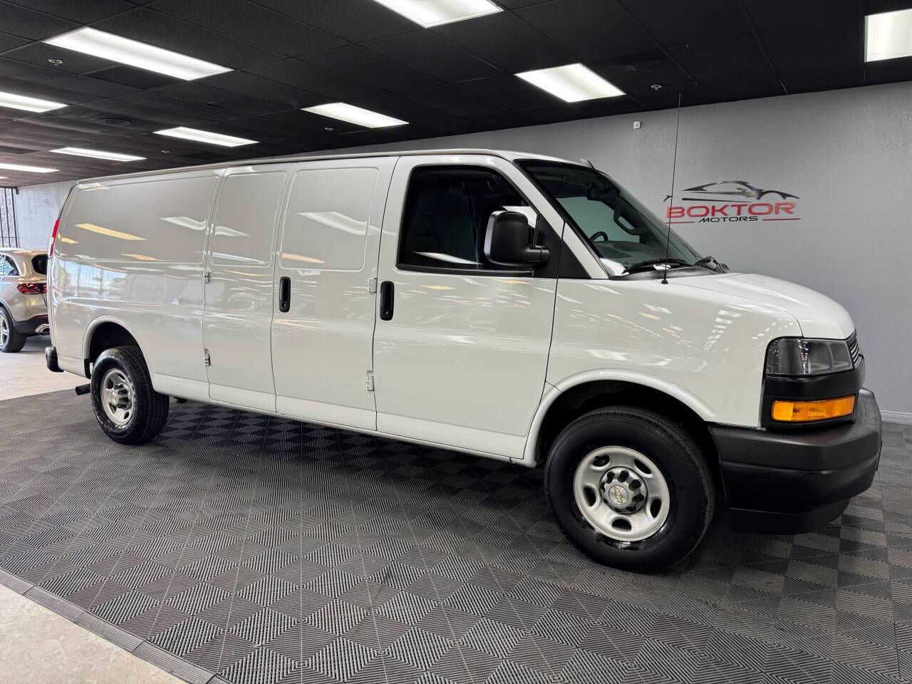 2022 Chevrolet Express Cargo Van