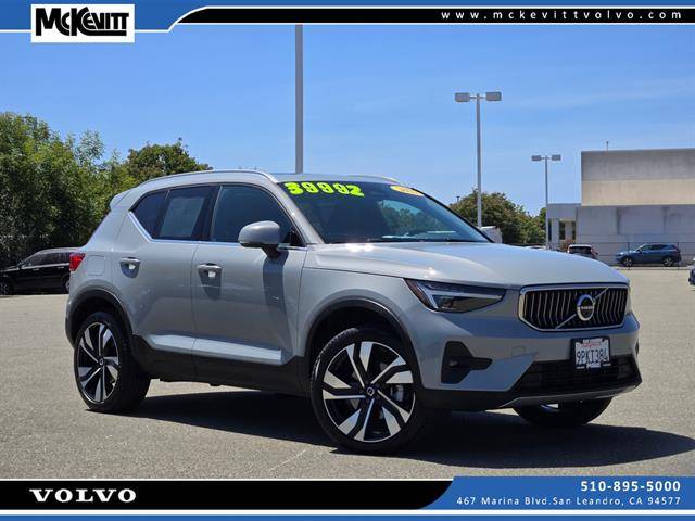 2025 Volvo XC40