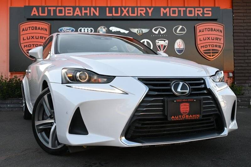 2017 Lexus IS